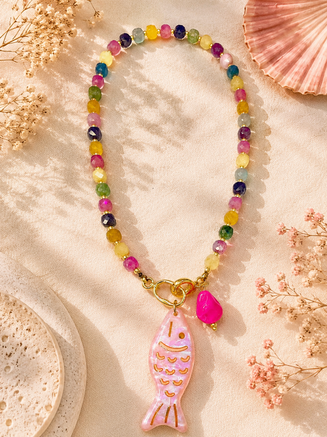 Collar pececito rosa