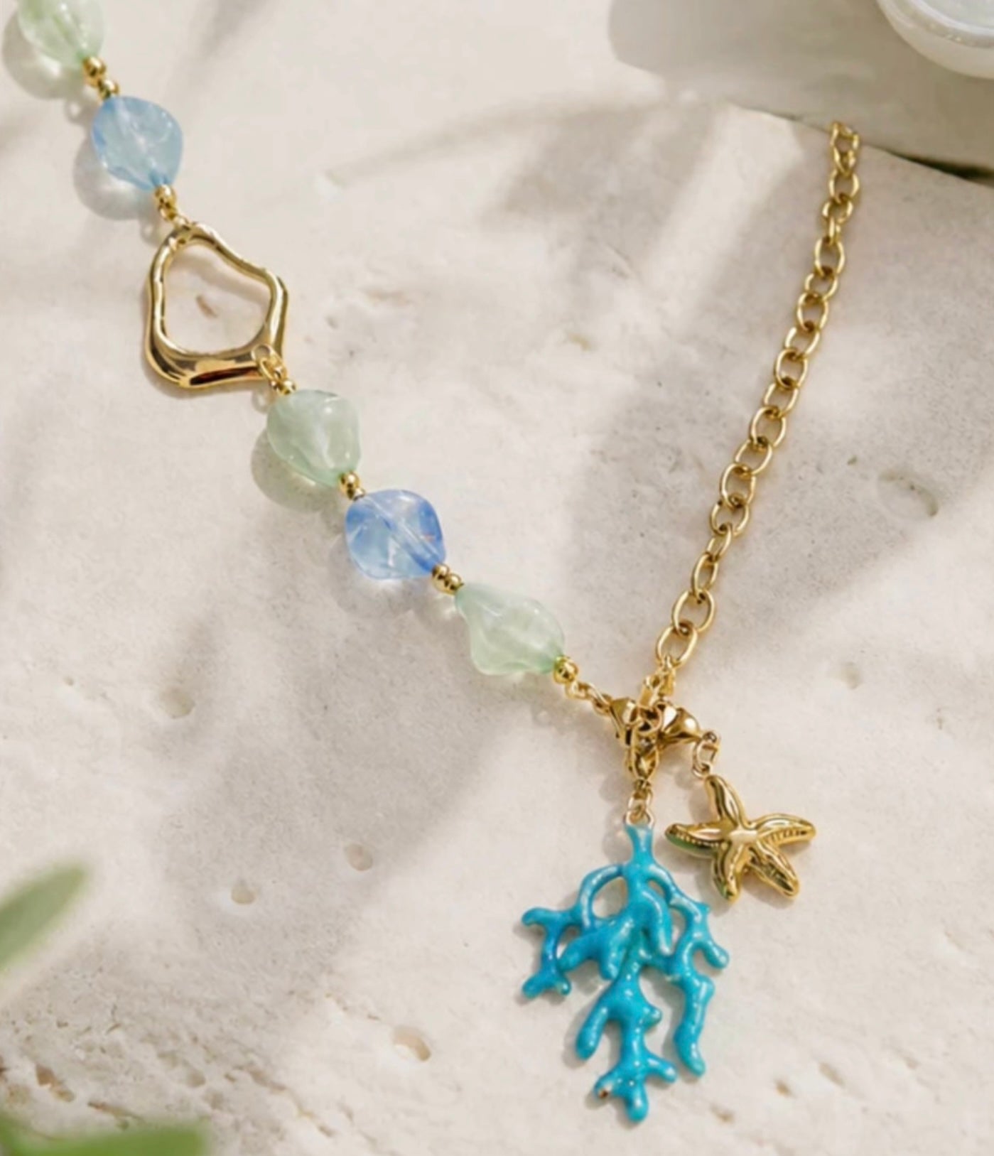 Collar coral marino