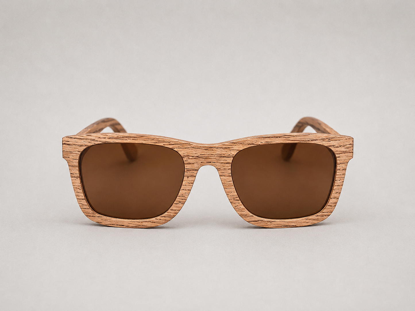 Gafas de madera con espejo marrón