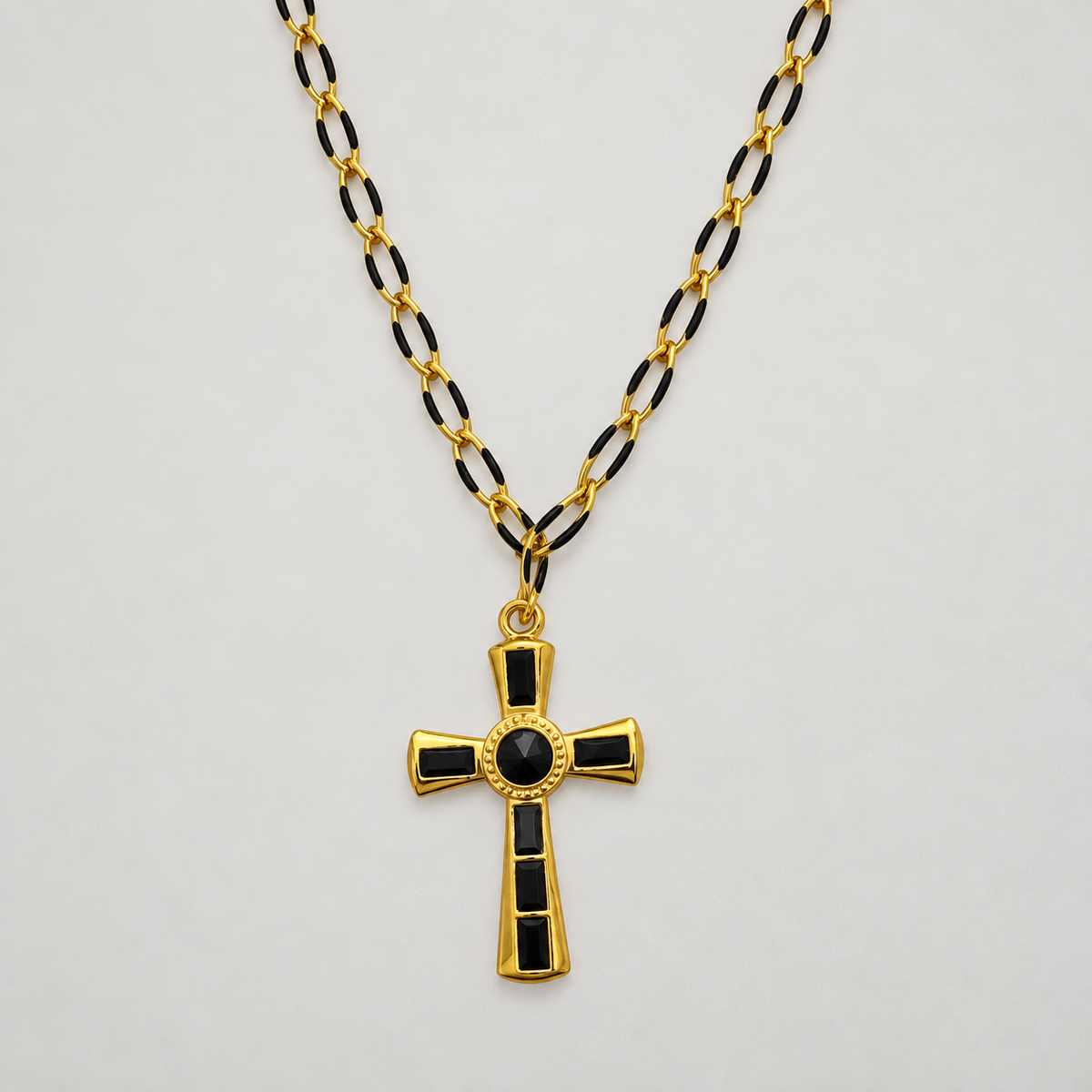 Cruz con cadena biselada