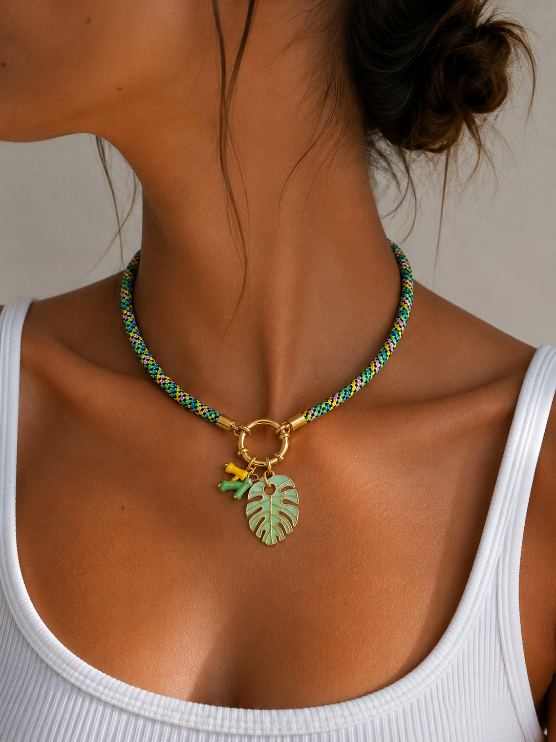 Collar timón hoja