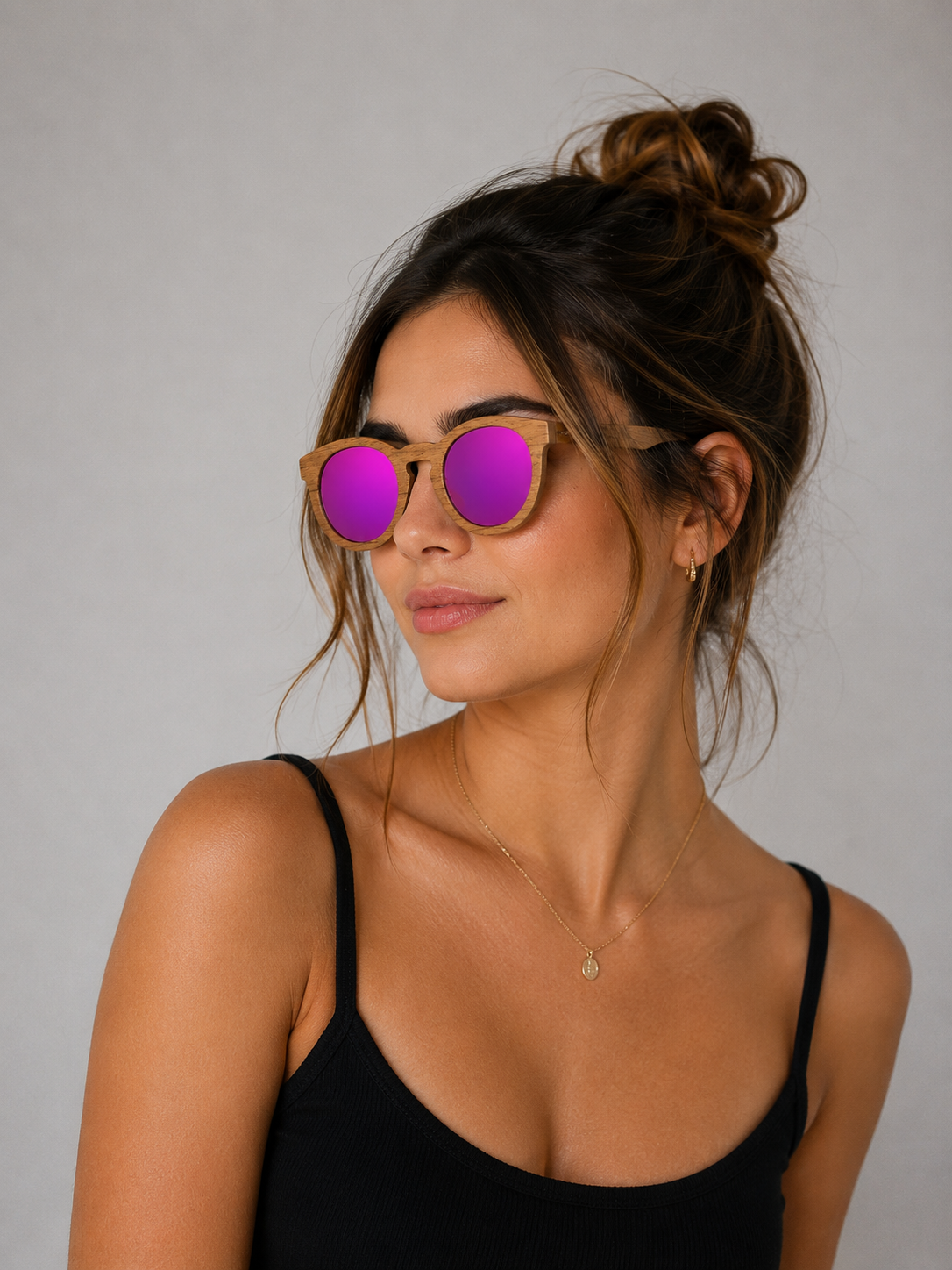 Gafas de madera redondas con espejo rosa
