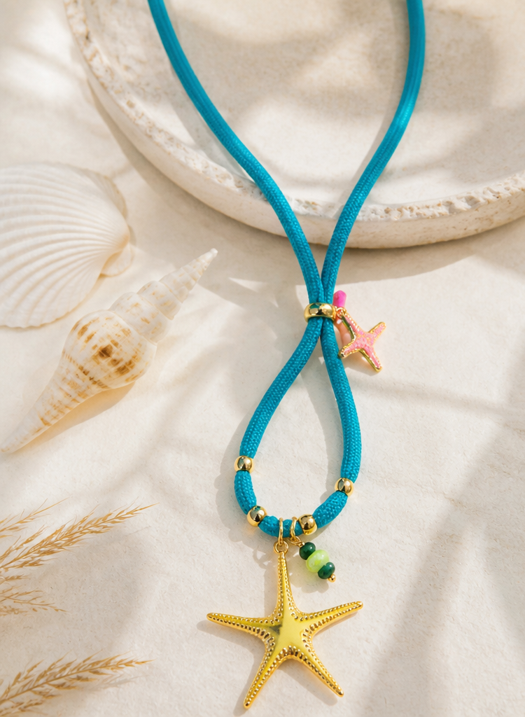 Collar estrella de mar azul con charms
