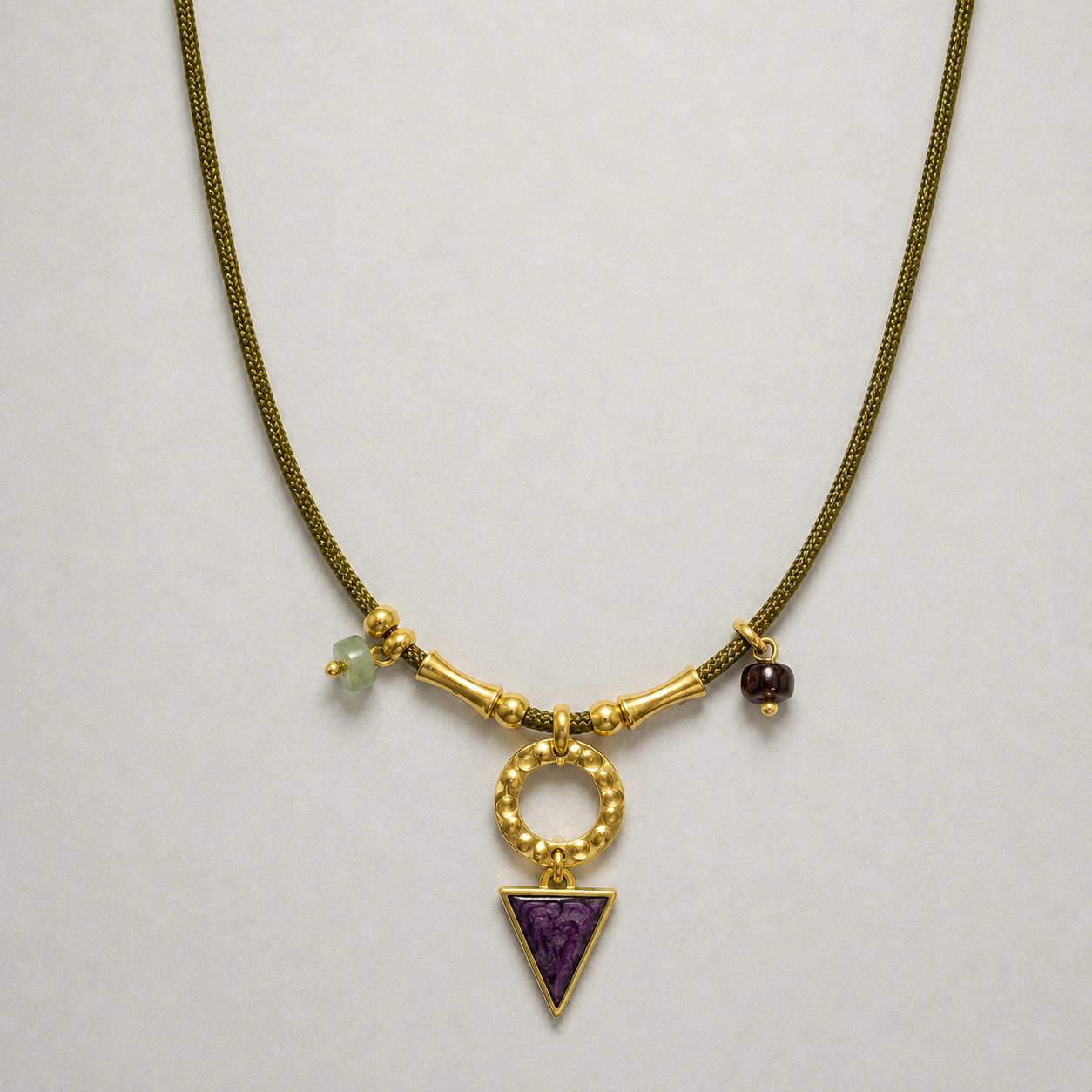 Collar triángulo