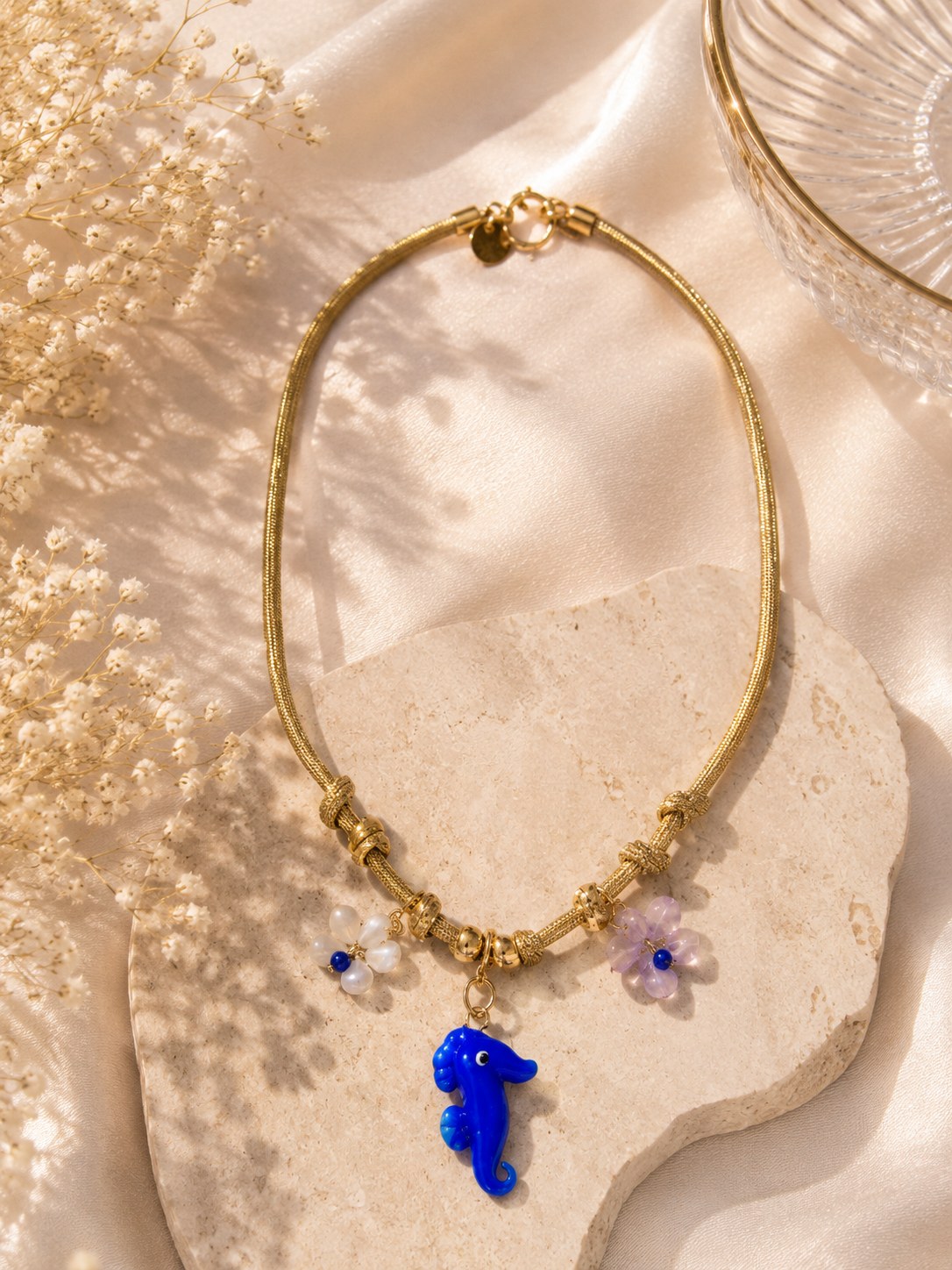 Collar caballito de mar con estrellas