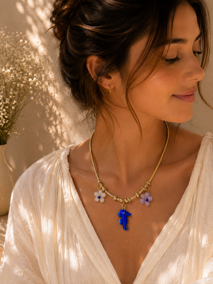 Collar caballito de mar con estrellas