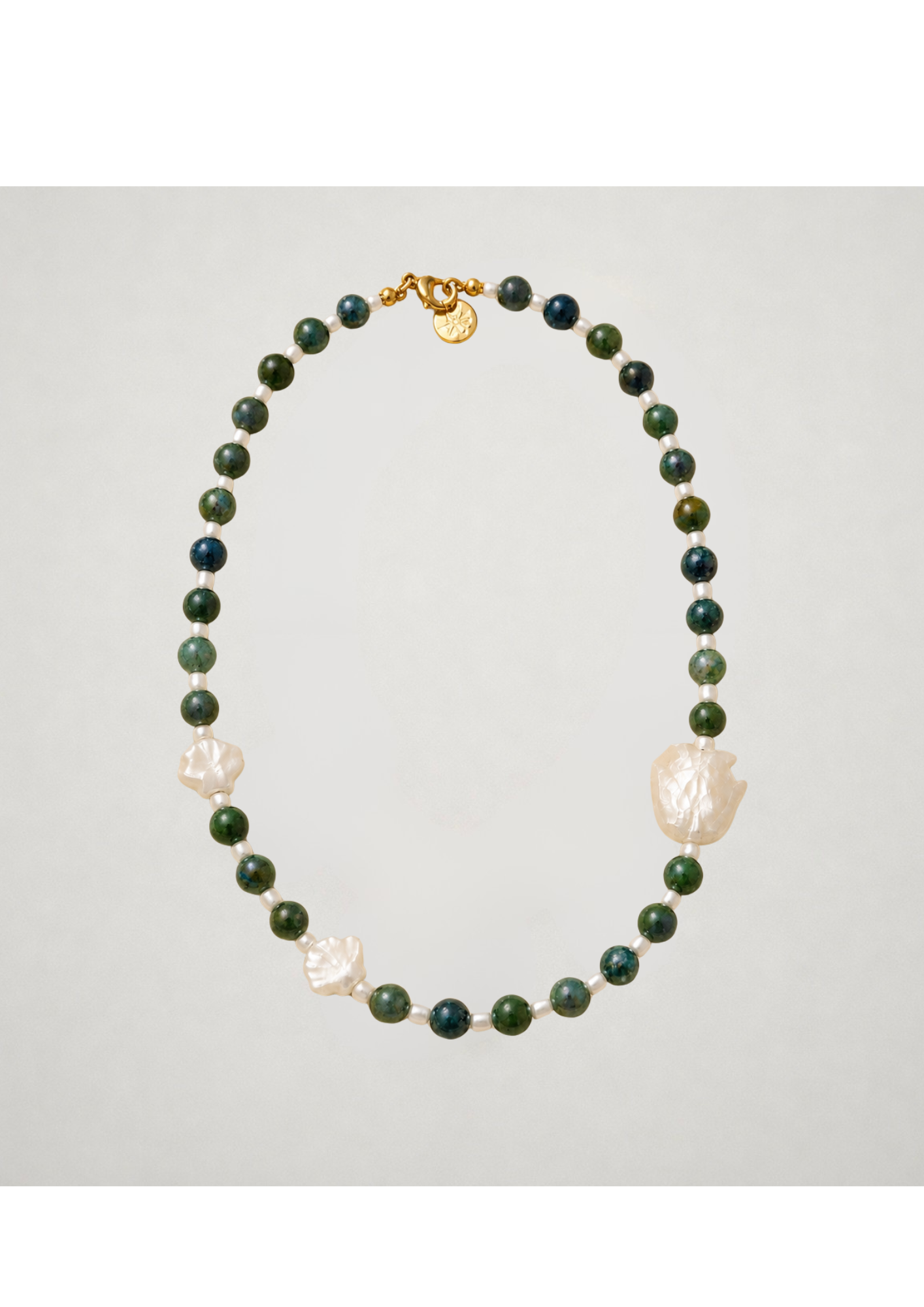 Collar bolas verdes