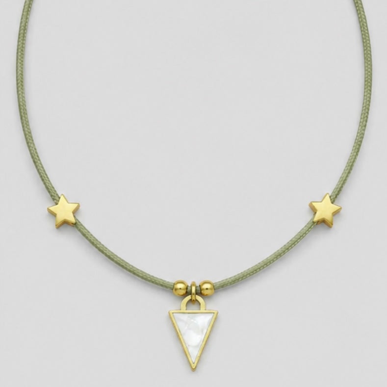 Collar Triangle Estrellas