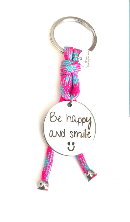 Llavero "Be happy and smile"
