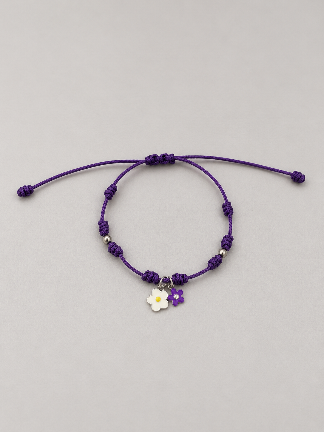 Florecita blanca de plata